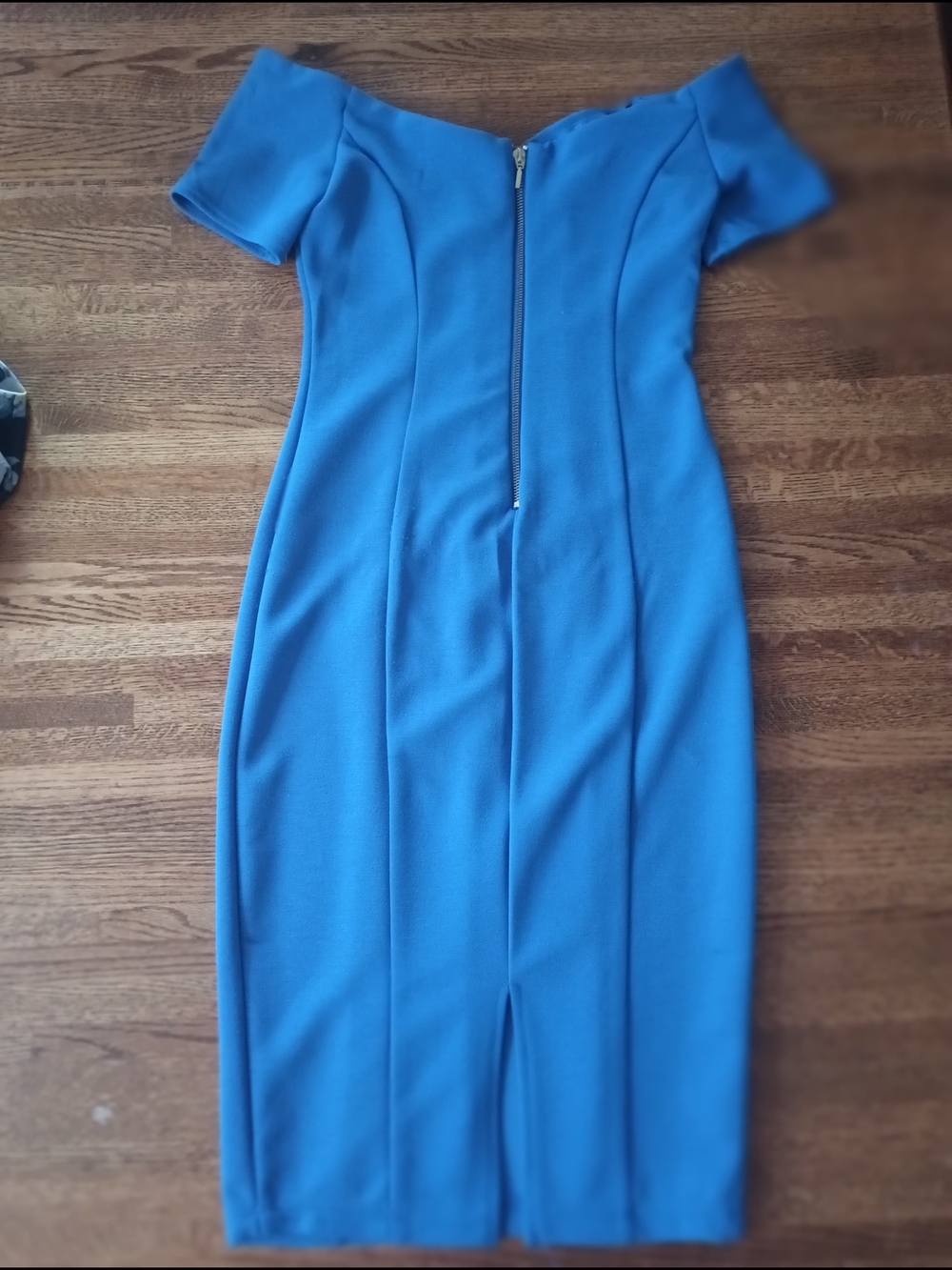 Premier Amour Blue Sheath Dress Off Shoulder Short Sleeve Size 4 cocktail